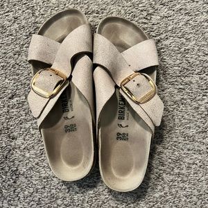 Birkenstock sandal (rose gold/sand) size 39 (7.5) great condition